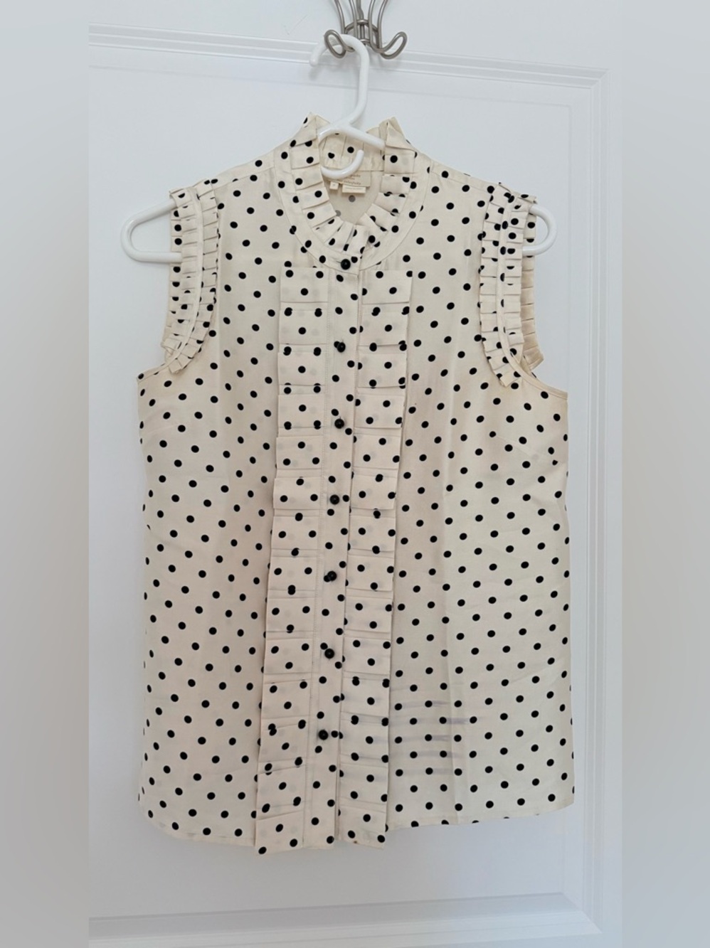 Kate Spade Silk/Cotton Off-white and Black Polka Dot Sleeveless Blouse sz 2